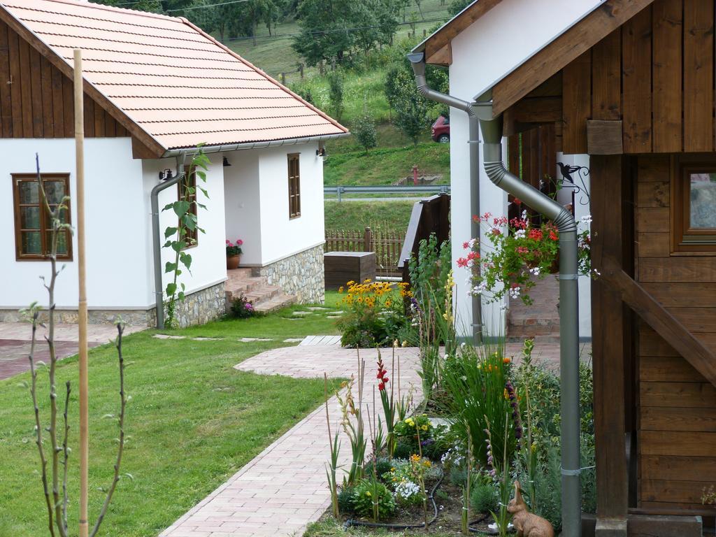Fruktárium vendégház Trizs Exterior foto